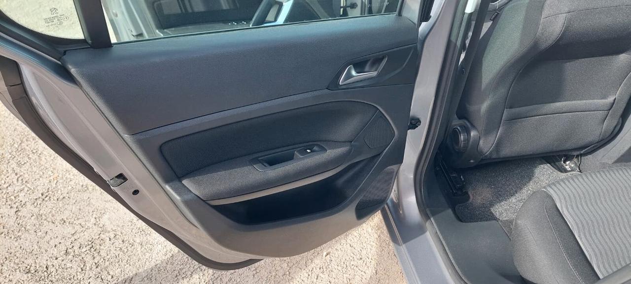 Peugeot 308 BlueHDi 120 S&S Business