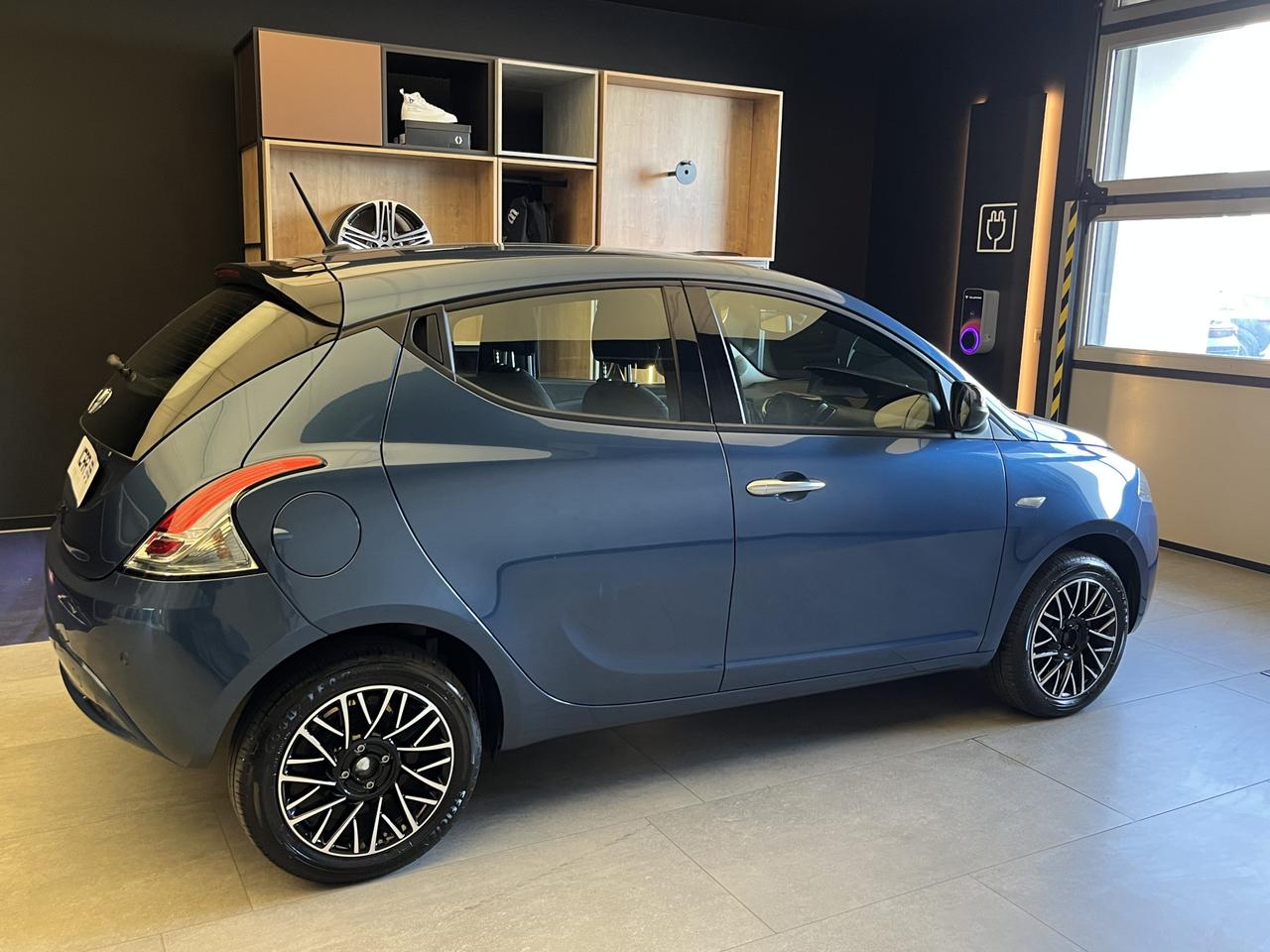 LANCIA Ypsilon III 2021 - Ypsilon 1.0 firefly hybrid Platino s&s 70cv