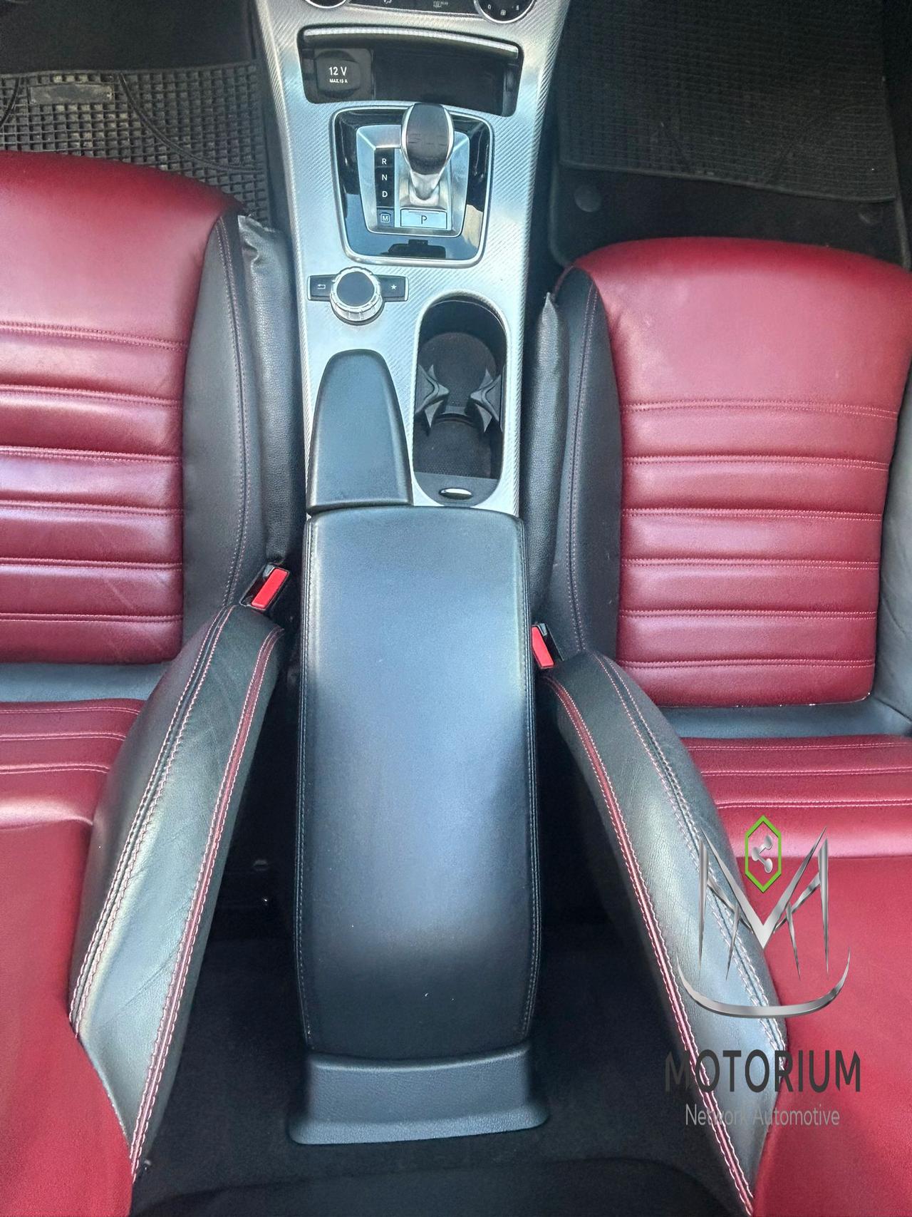 Mercedes-Benz SLC 250 D PREMIUM AMG