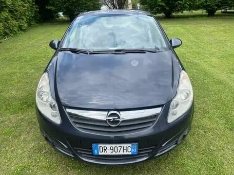 Opel Corsa 1.2 5 porte Club