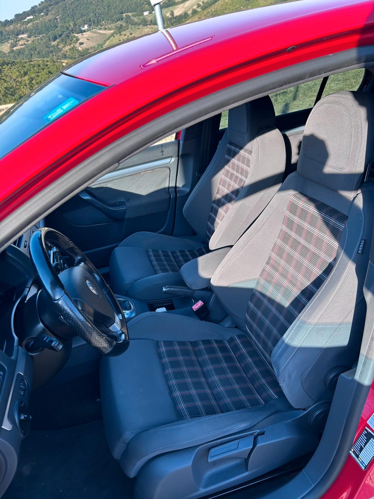 Volkswagen Golf GTI 2.0 16V TFSI 5p.