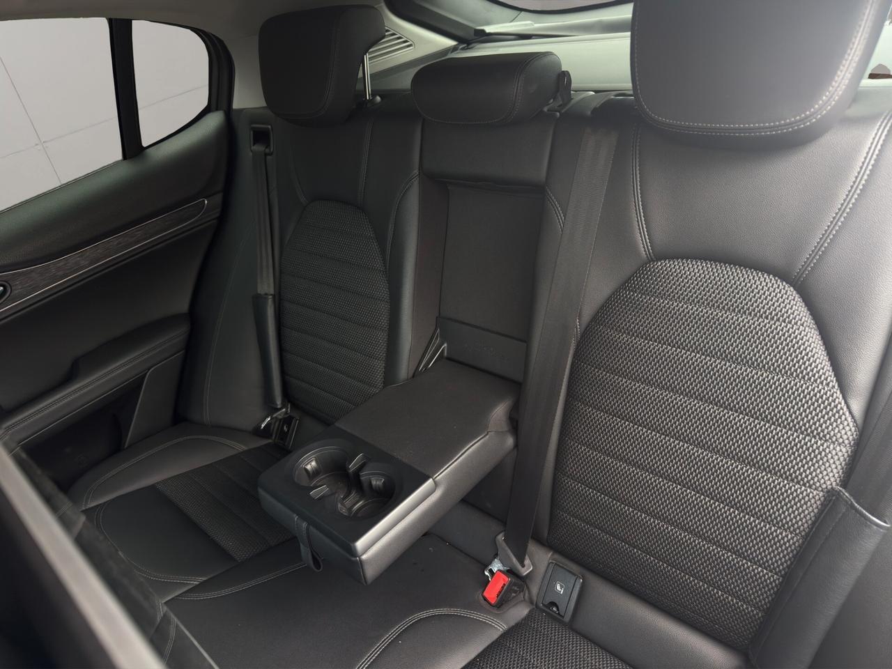 Alfa Romeo Stelvio 2.2 Turbodiesel 210 CV AT8 Q4 B-Tech