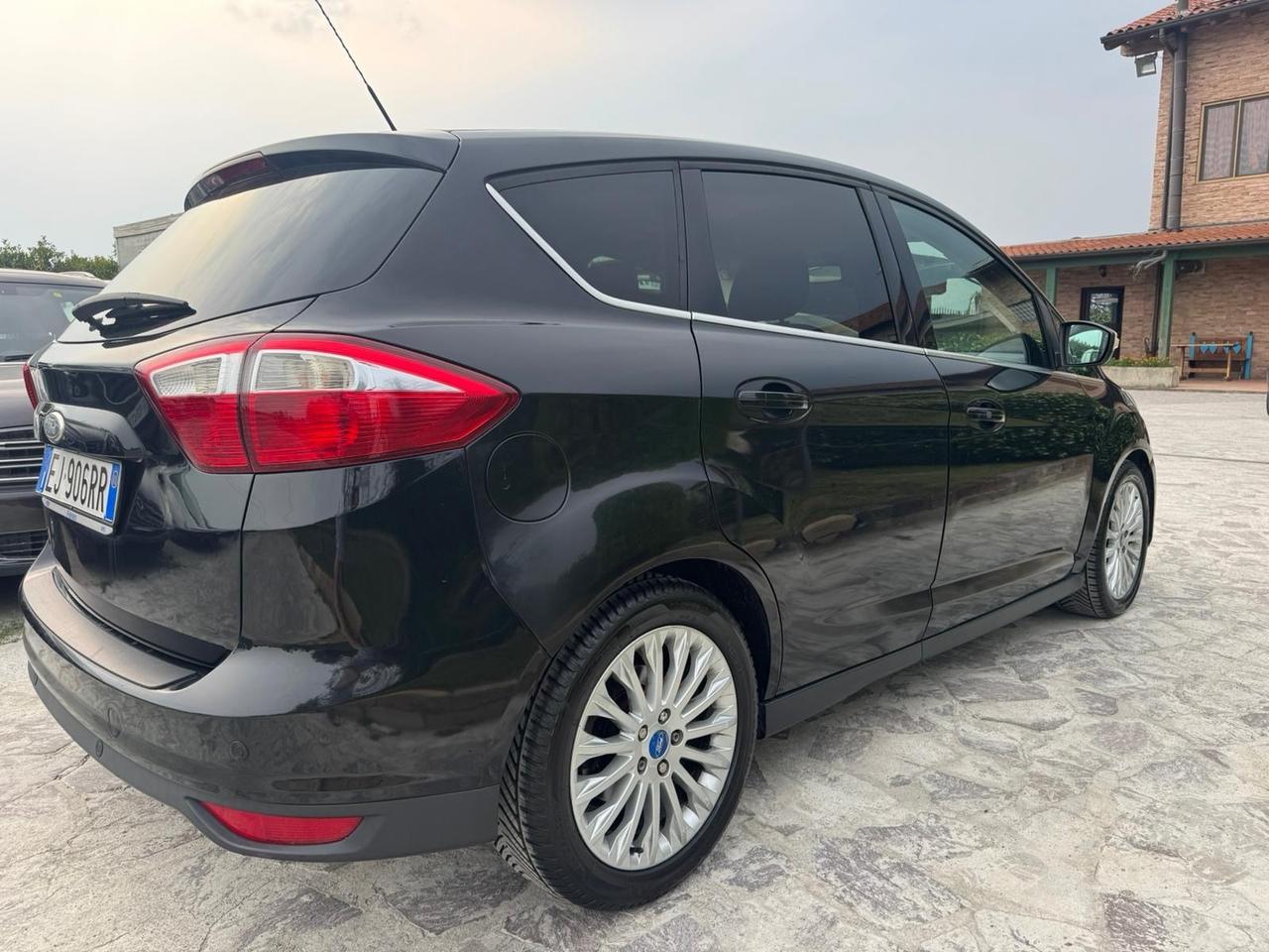 Ford C-Max 1.6 TDCi 115CV Titanium neopatentati