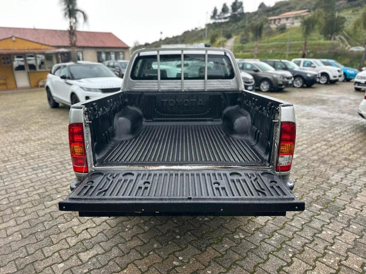 Toyota Hilux 2.5 D-4D 4WD 4p. Double Cab DLX