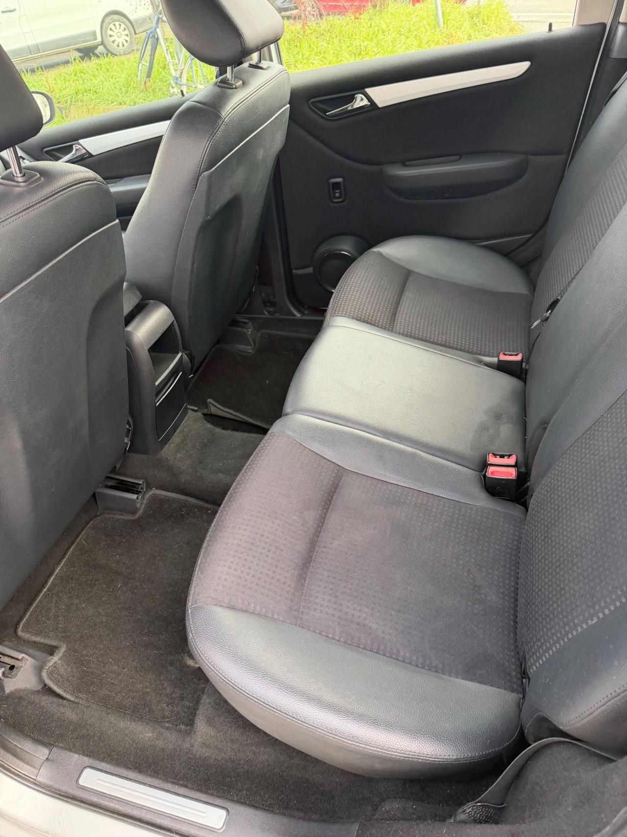 MERCEDES BENZ B200 CDI