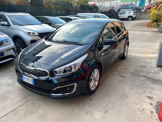 Kia Ceed cee'd 1.6 GDI 5 porte Cool