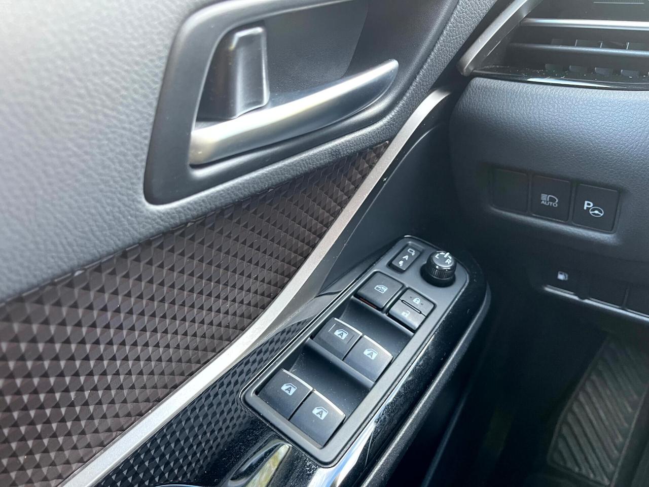 Toyota C-HR 1.8 Hybrid E-CVT Lounge UFFICIALE GARANZIA