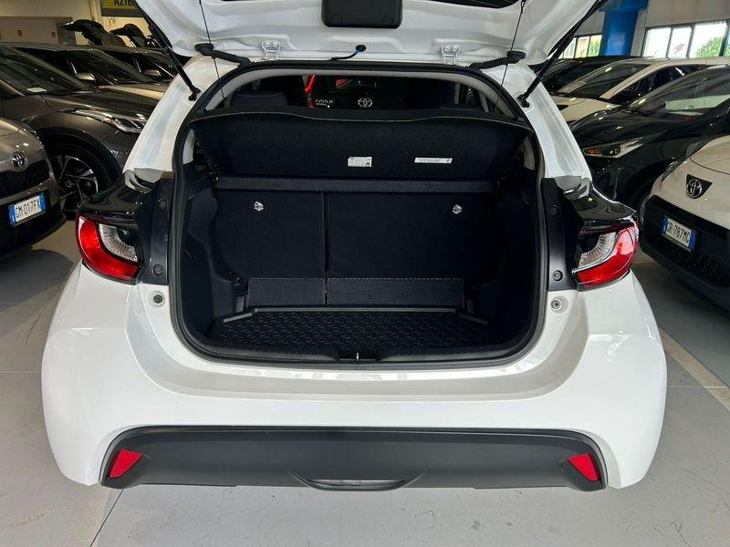 Toyota Yaris Hybrid Active MY22