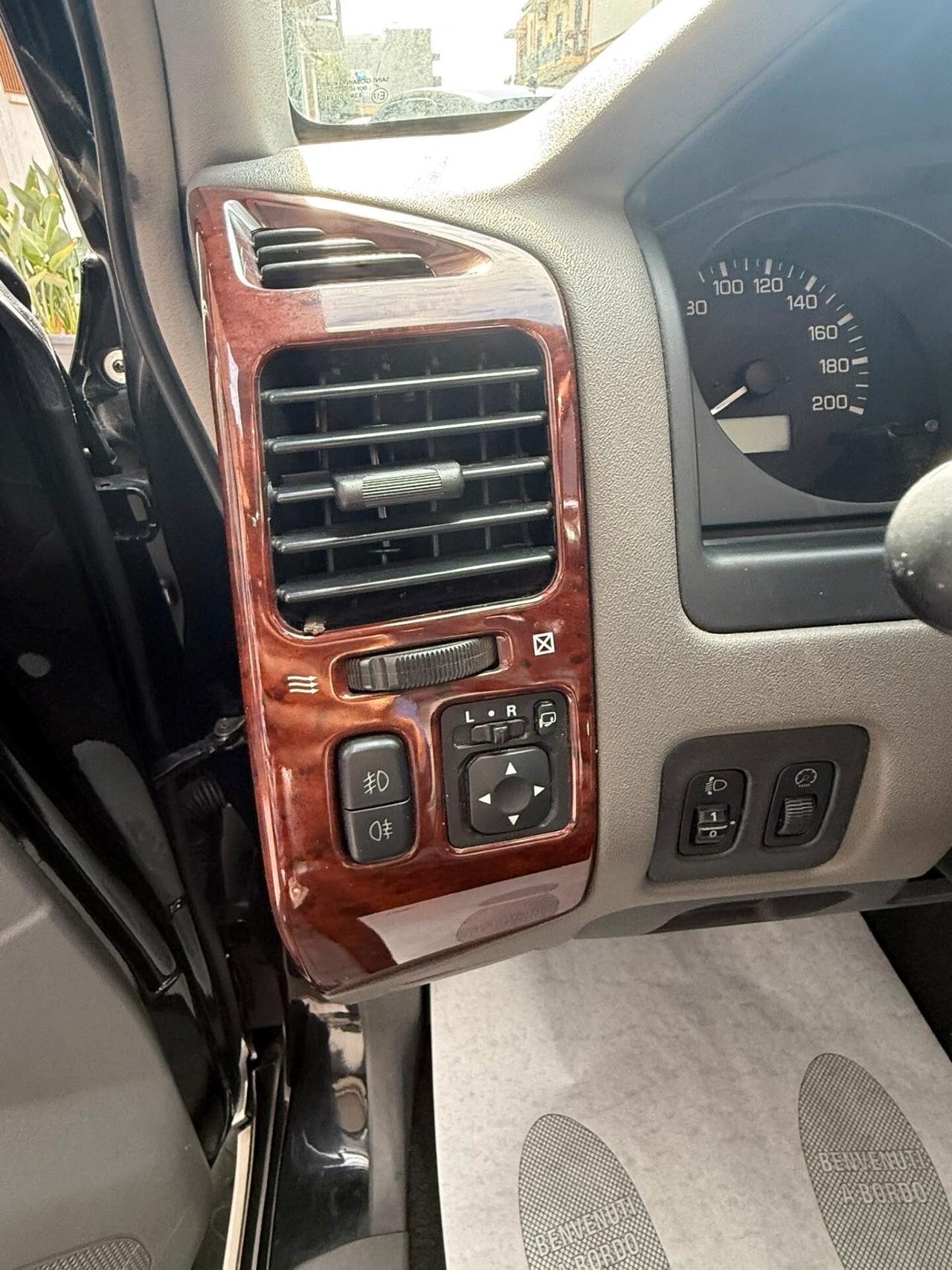 Mitsubishi Pajero 3.2 16V DI-D 3p. Tetto + pelle+ sedili elettrci+ gancio traino