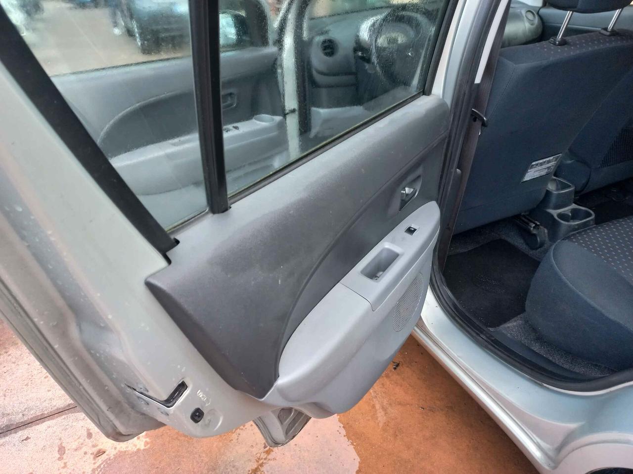 Daihatsu Sirion 1.0 Sho