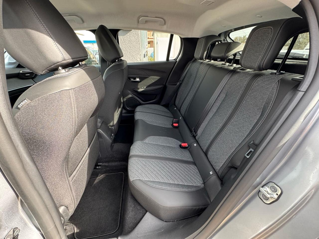 PEUGEOT 208 - GT LINE -PROMO