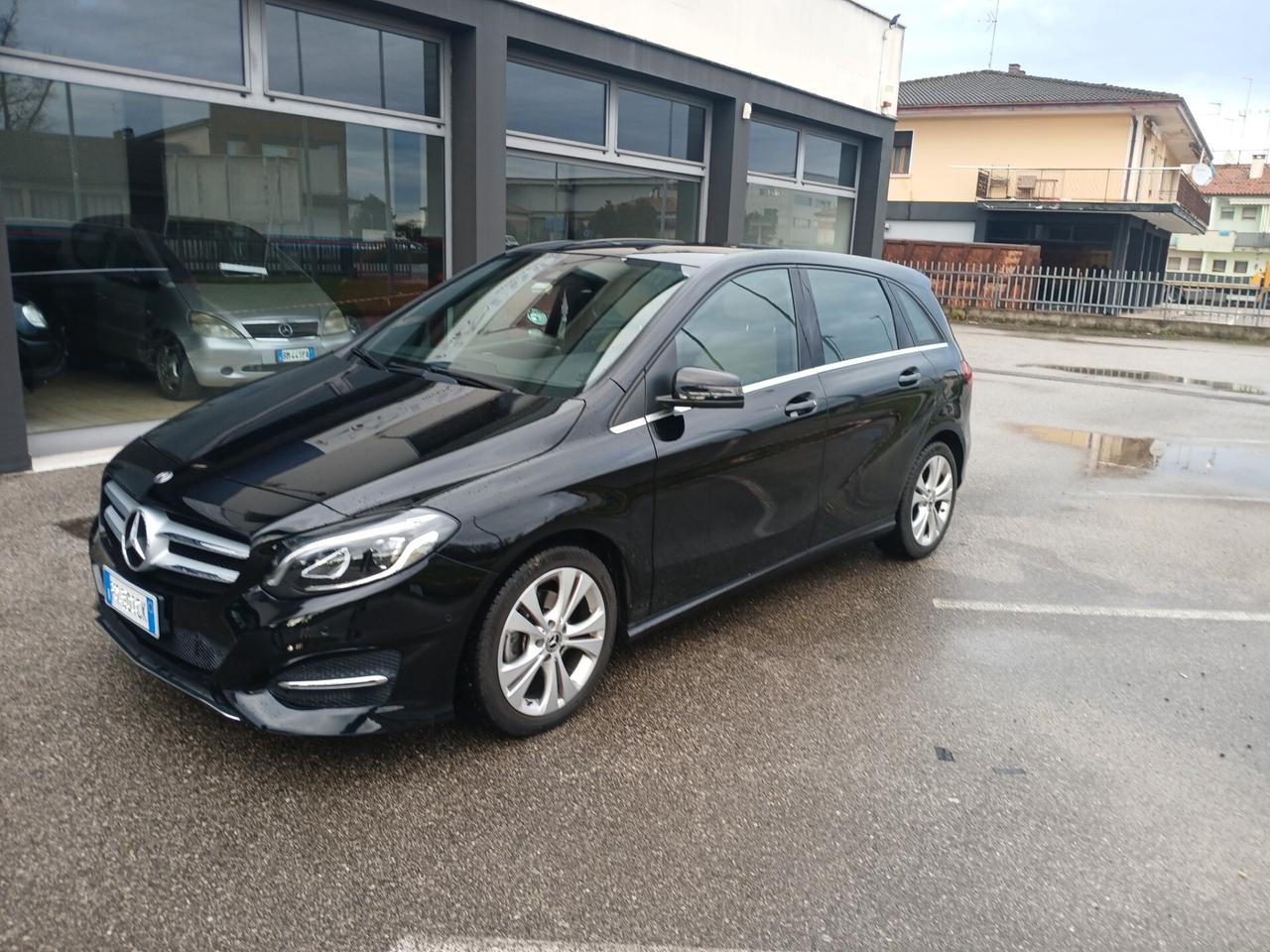 Mercedes-benz B 200 Premium MODEL 2019