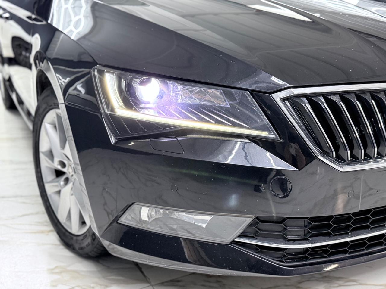 Skoda Superb 1.6 TDI DSG Executive