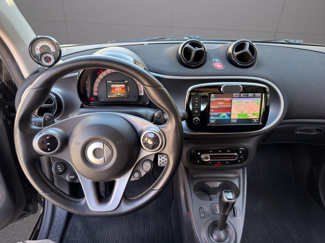 Smart fortwo coupe 0.9 Turbo Allestimento Brabus 90cv - Unico proprietario - Cerchi in lega - Luci Led - Tetto panoramico - Schermo touch
