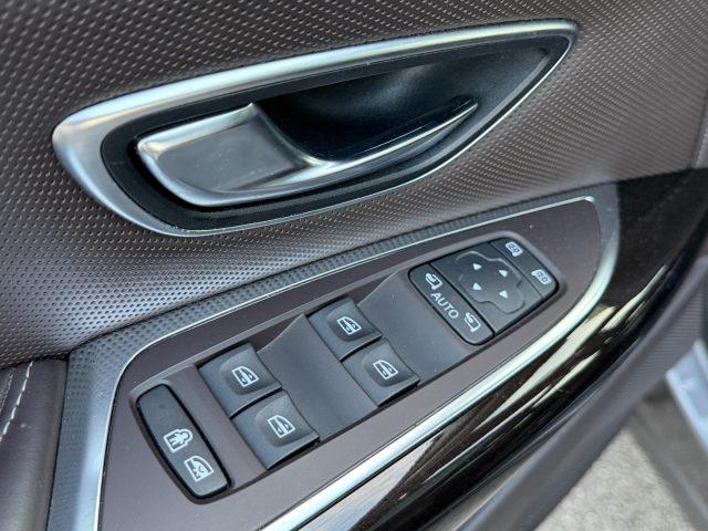RENAULT Espace dCi EDC Energy Initiale Paris 4Control 7POSTI