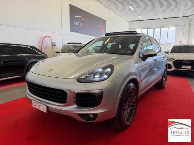 PORSCHE - Cayenne - 3.0 Diesel Platinum Edition