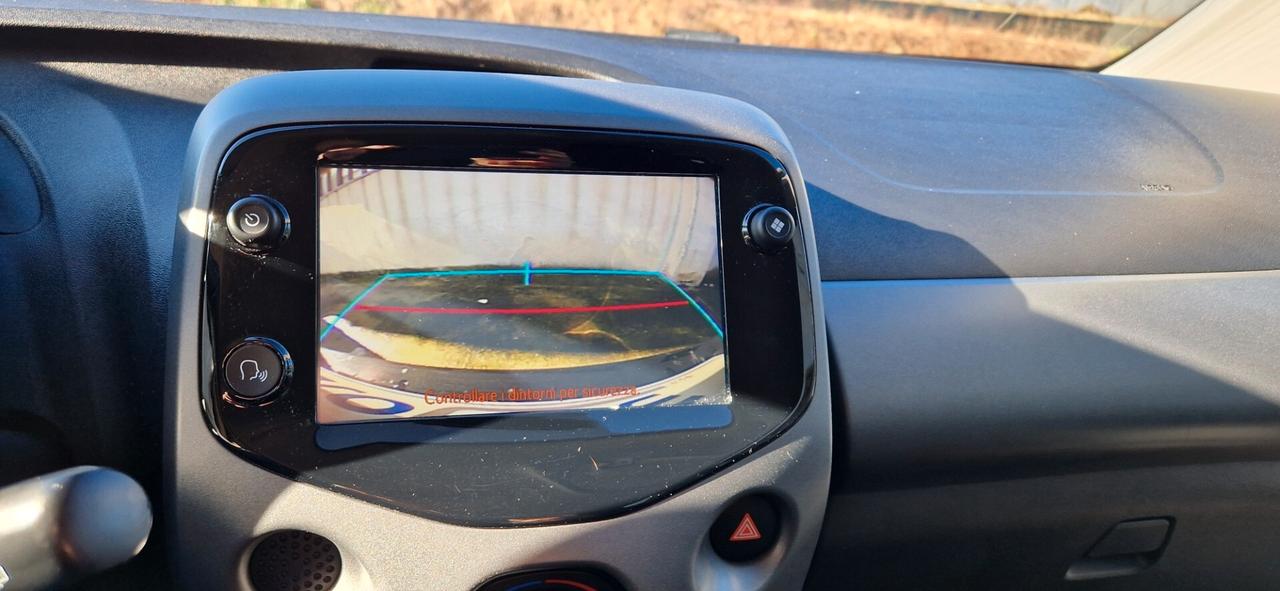 Toyota Aygo Connect 1.0 VVT-i 72 CV 5 porte