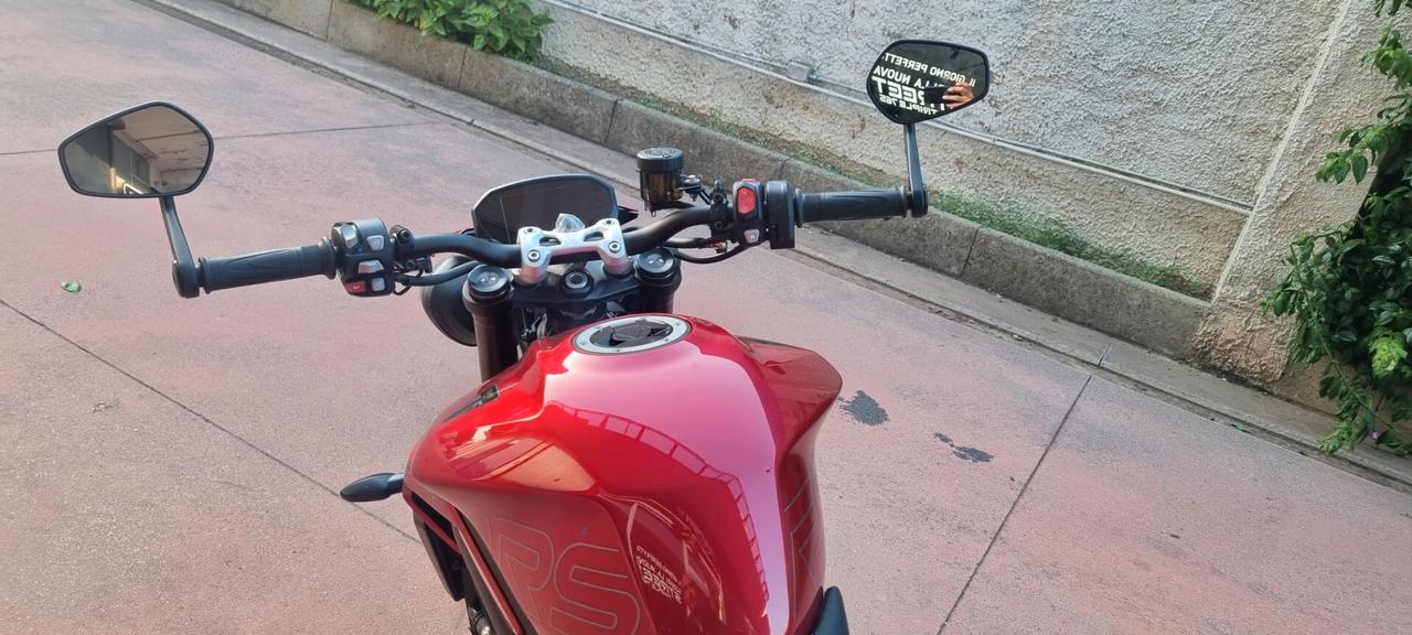 NUOVA STREET TRIPLE RS