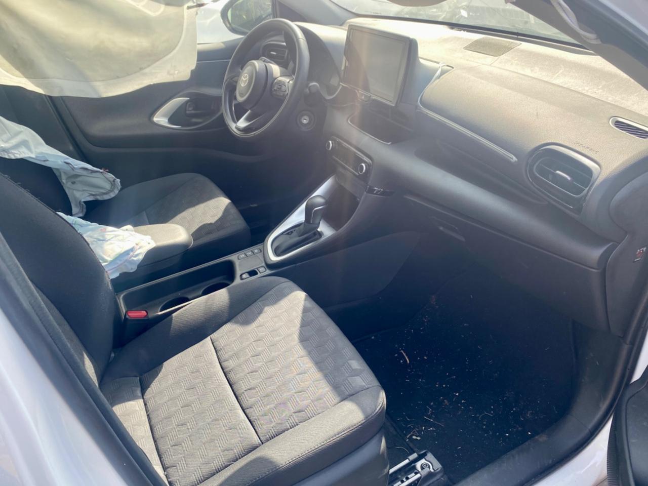 Toyota Yaris 1.5 Hybrid 5 porte Active Incidentata