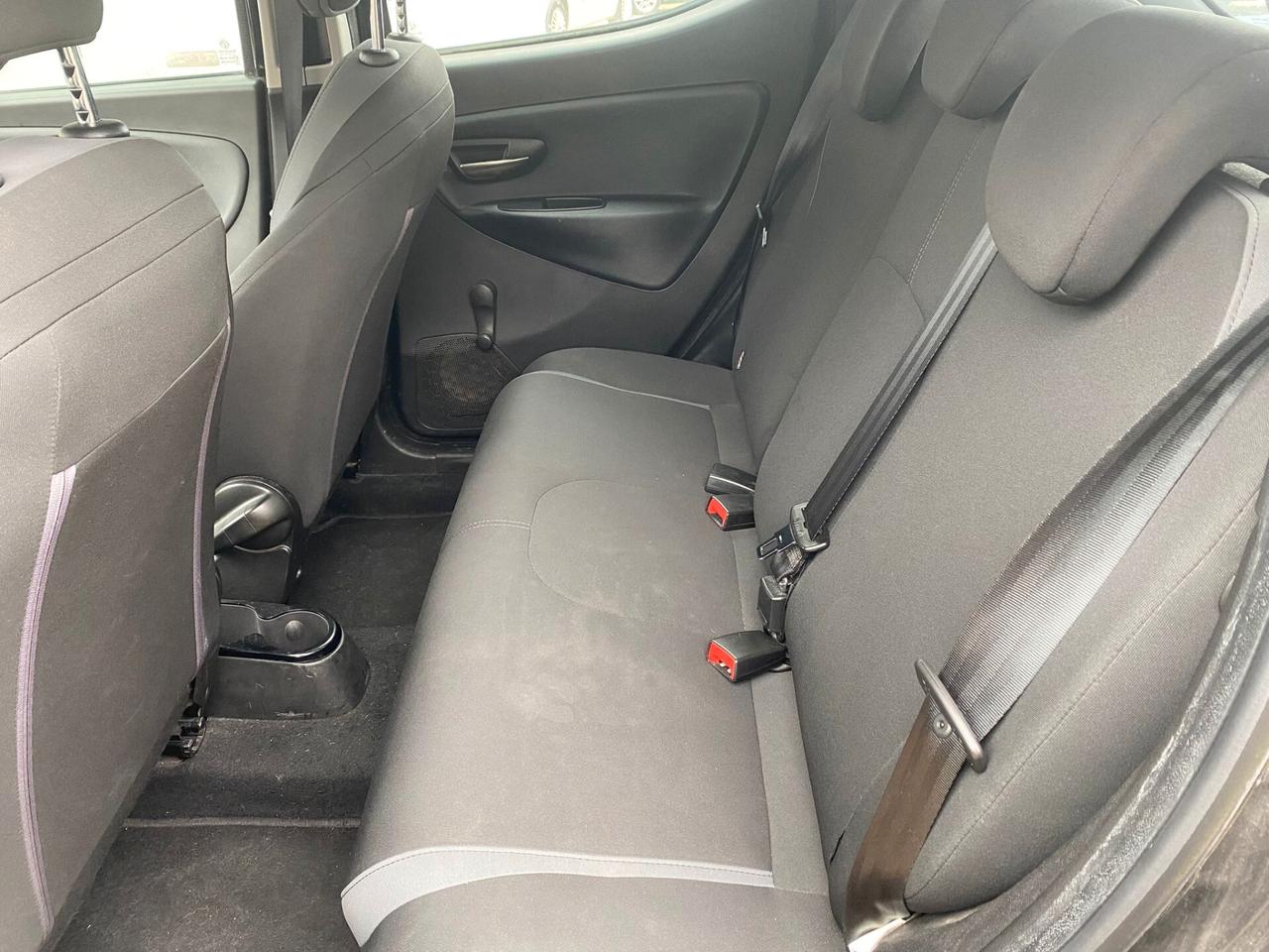 Lancia Ypsilon 1.2 69 CV 5 porte Platinum