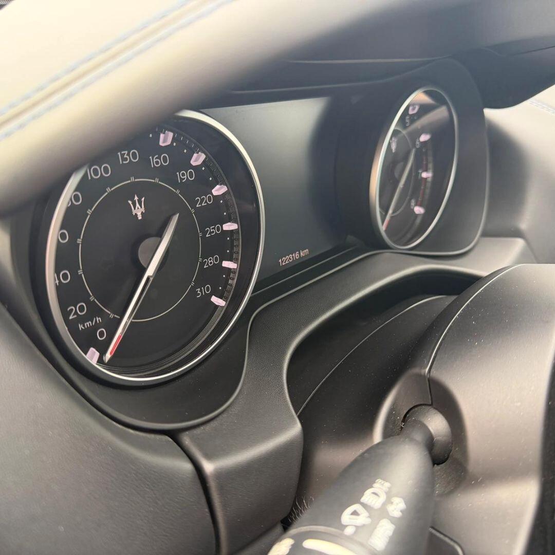 Maserati Ghibli 330 CV MHEV GT