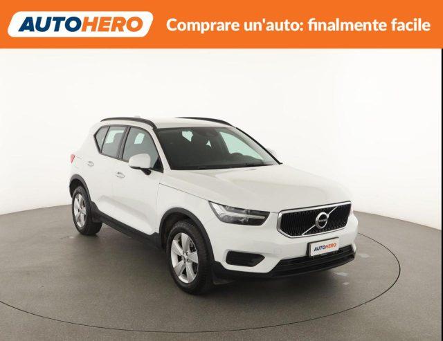 VOLVO XC40 T2 Momentum Core