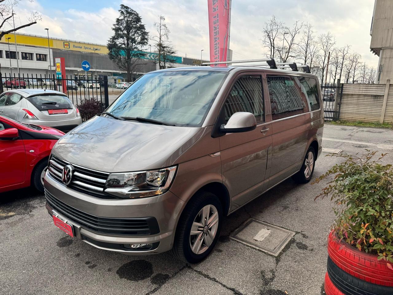 Volkswagen Caravelle 2.0 TDI 150CV DSG Comfortline