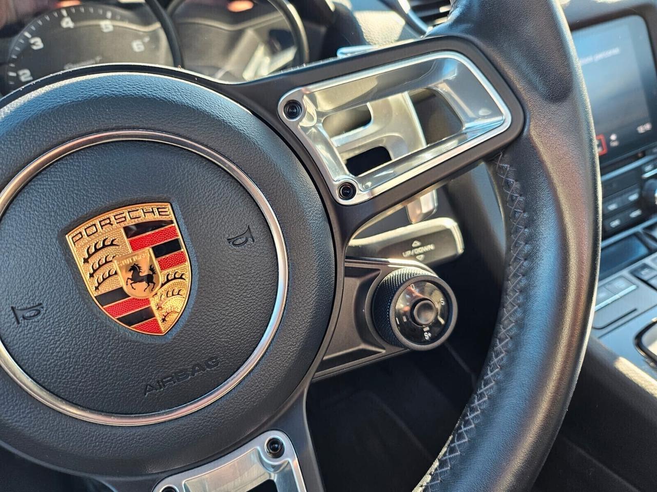 Porsche 718 Cayman 2.0 T