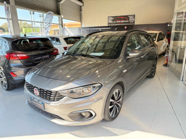 Fiat Tipo 1.6 Mjt con carrello rimorchio