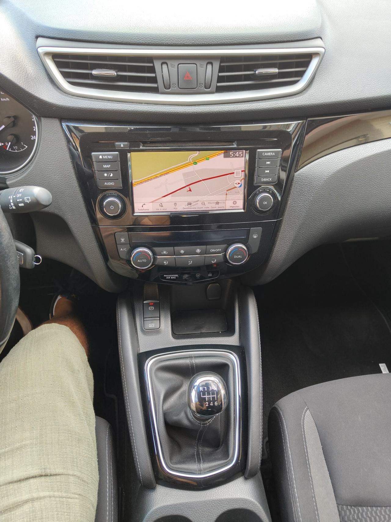 Nissan Qashqai 1.5 dCi Business