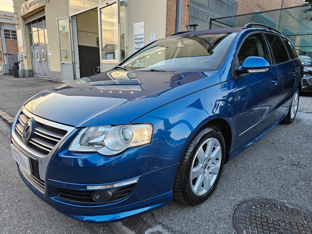 Volkswagen Passat Variant 2.0 TDI 140cv DSG R-line*Pdc*Euro5*