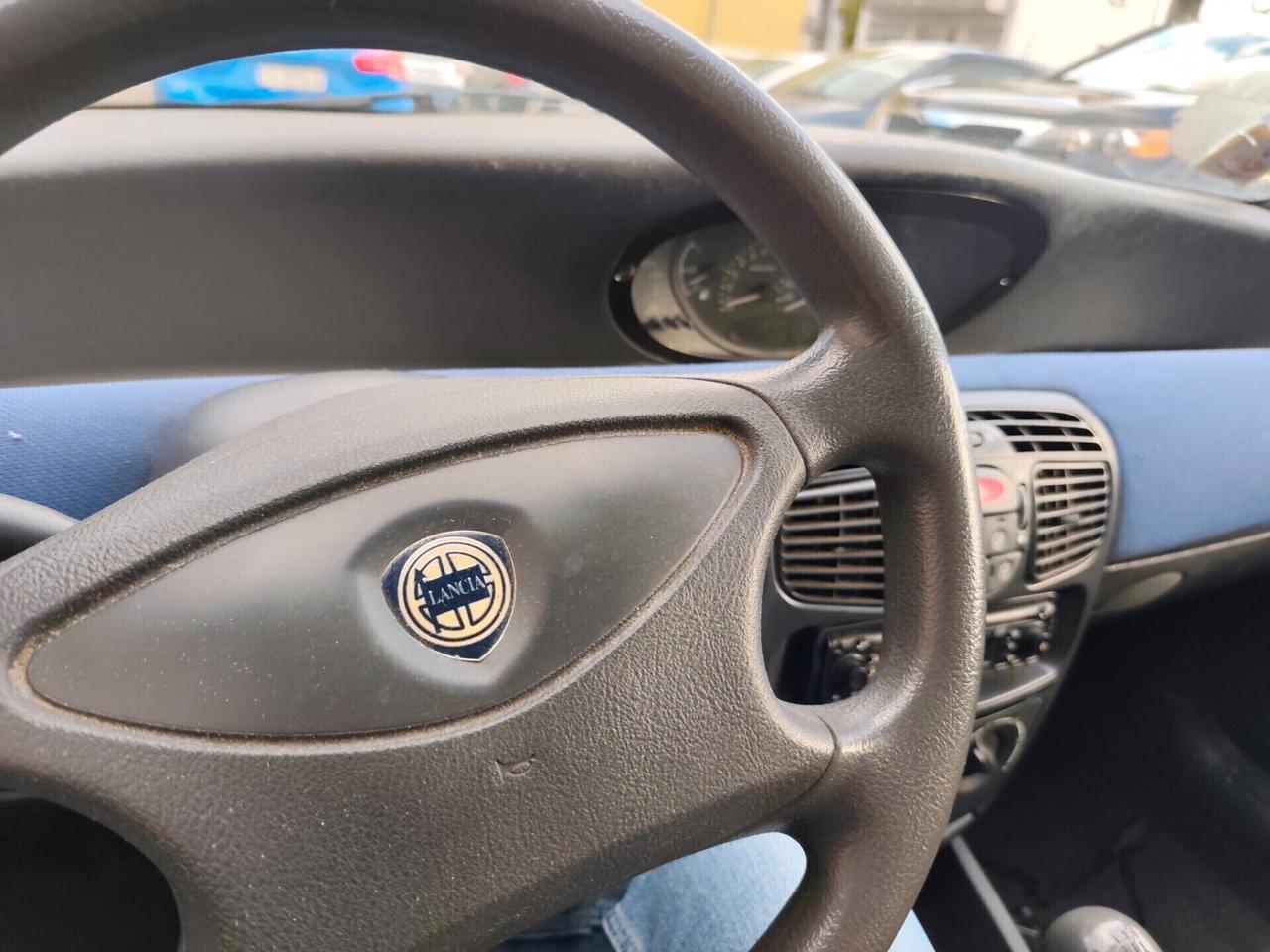 Lancia Y 1.2i cat LS