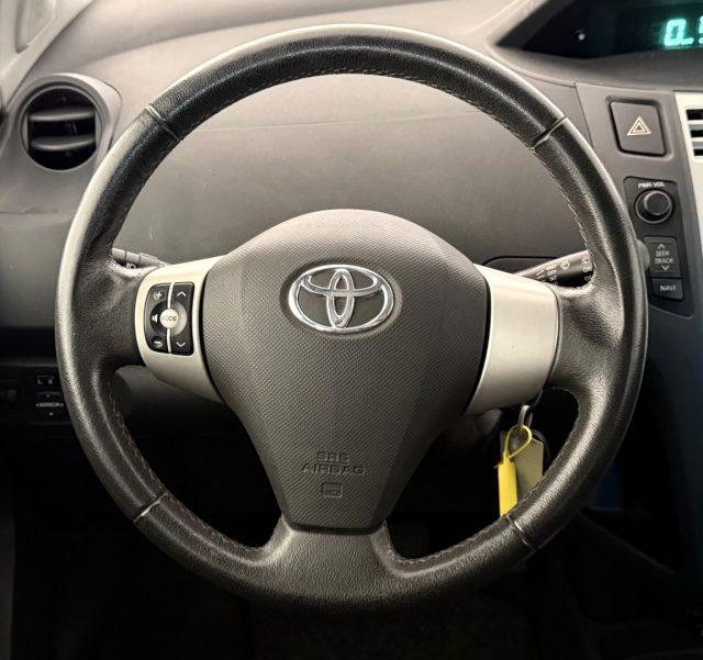 TOYOTA Yaris 1.3 5 porte M-MT SOL