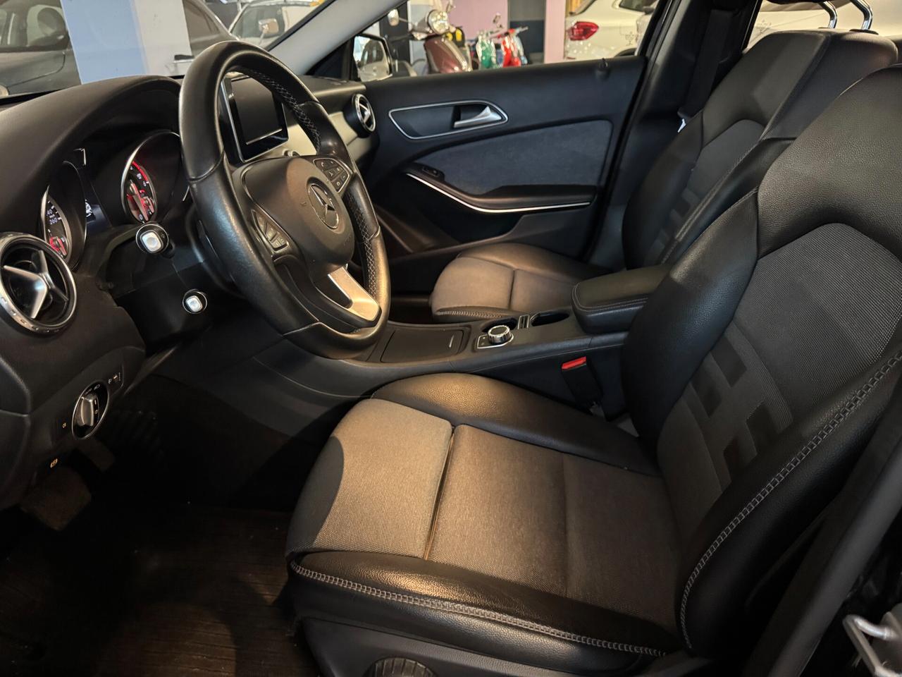 Mercedes-benz GLA 180 d Automatic Business