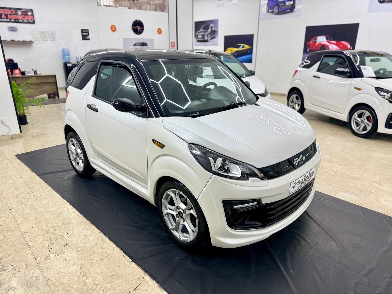 Ligier JS 50 Black & White