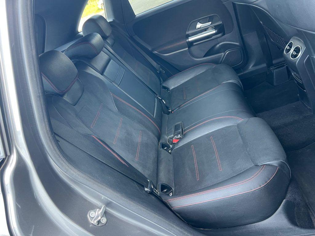 Mercedes-Benz B 180 d Automatic Premium AMG Line