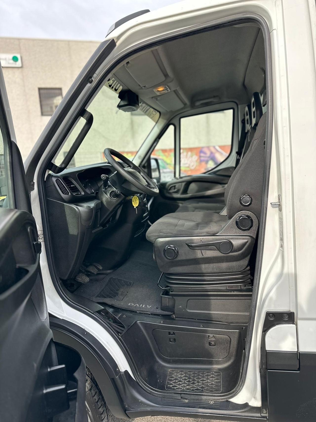 Iveco Dailly benzina metano cassone 4.40