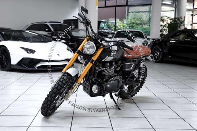 Triumph Bonneville SE 900 | RESTYLING BY "ATELIER OFFICINA 76"|