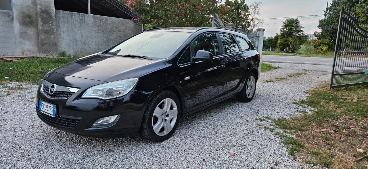 Opel Astra 1.7 CDTI 110CV EcoFLEX S&S 5 porte Cosmo