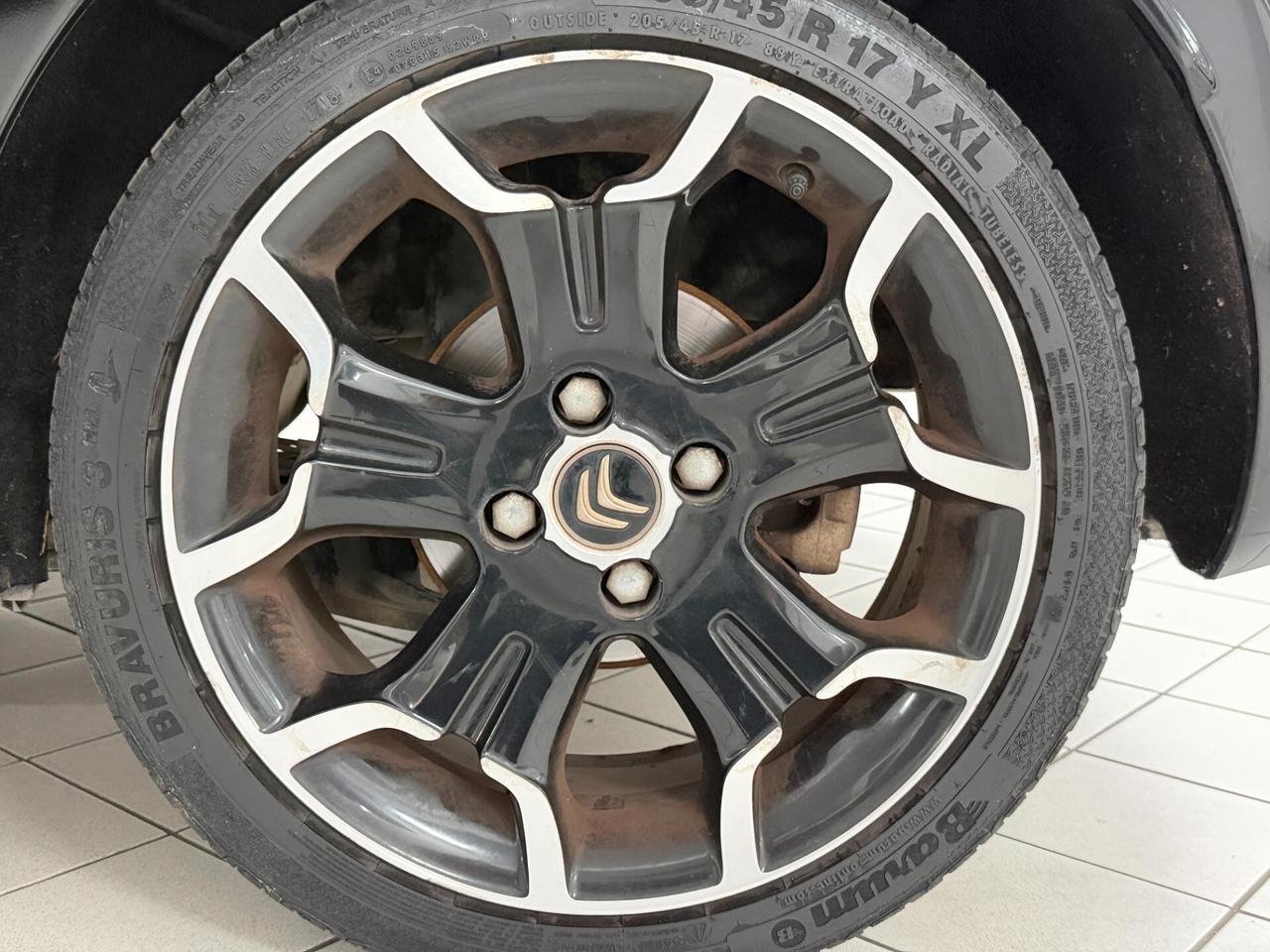 Ds DS3 1.6 THP 155 Just Black