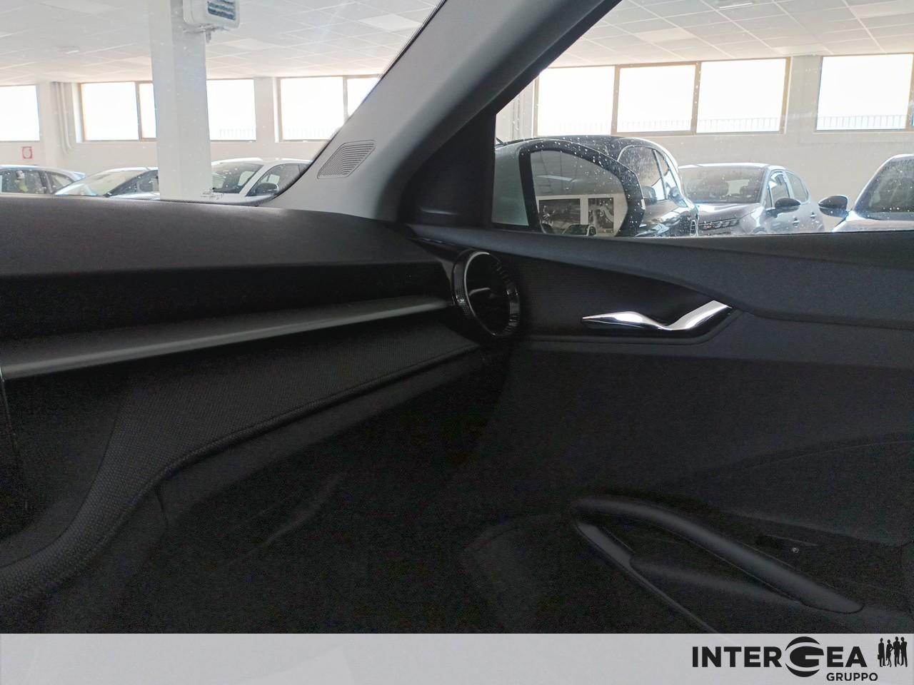 SKODA Fabia 1.0 tsi evo Young Edition 95cv
