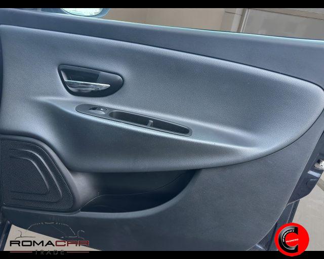 LANCIA Ypsilon 0.9 TwinAir 85 CV 5 porte S&S DFN Platinum