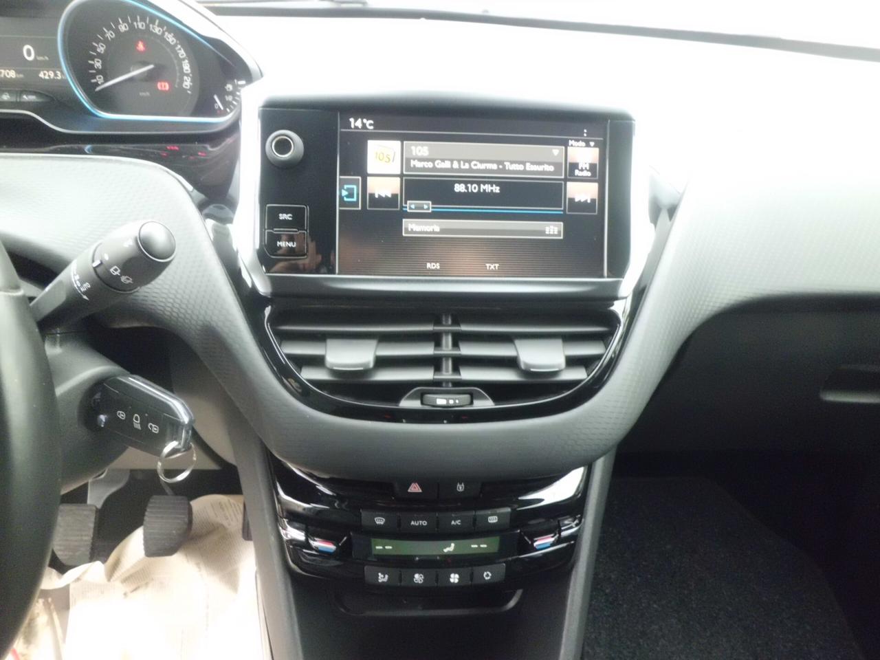Peugeot 2008 BlueHDi 100 Allure