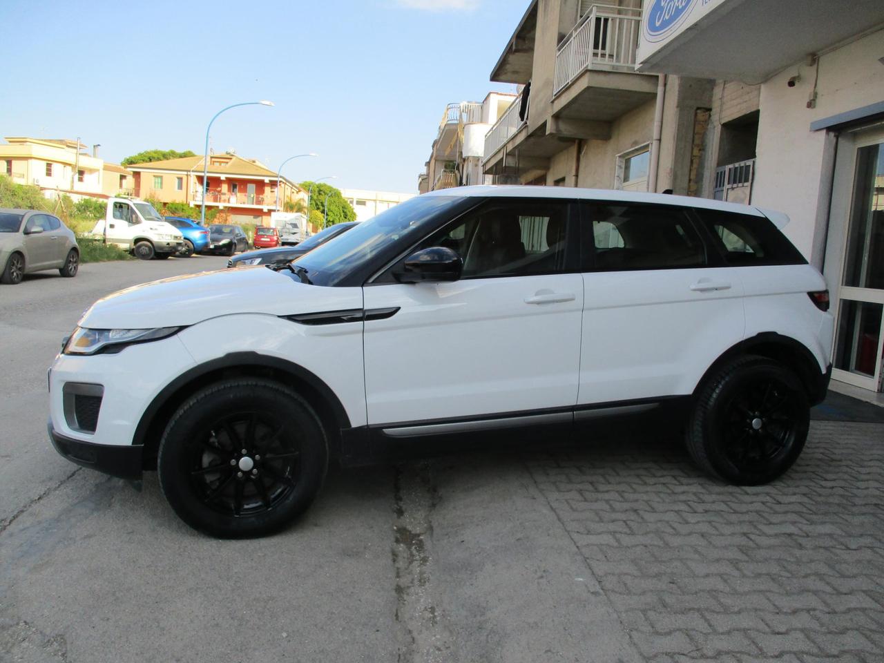 LAND ROVER Range Rover Evoque 2.0 td4 Pure Tech 150cv auto
