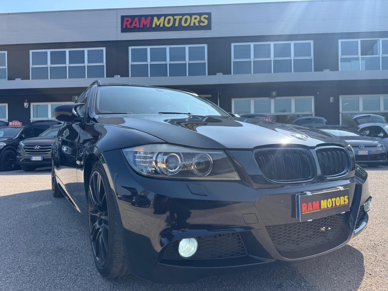 Bmw 320d Touring M-Sport auto tetto navi pelle