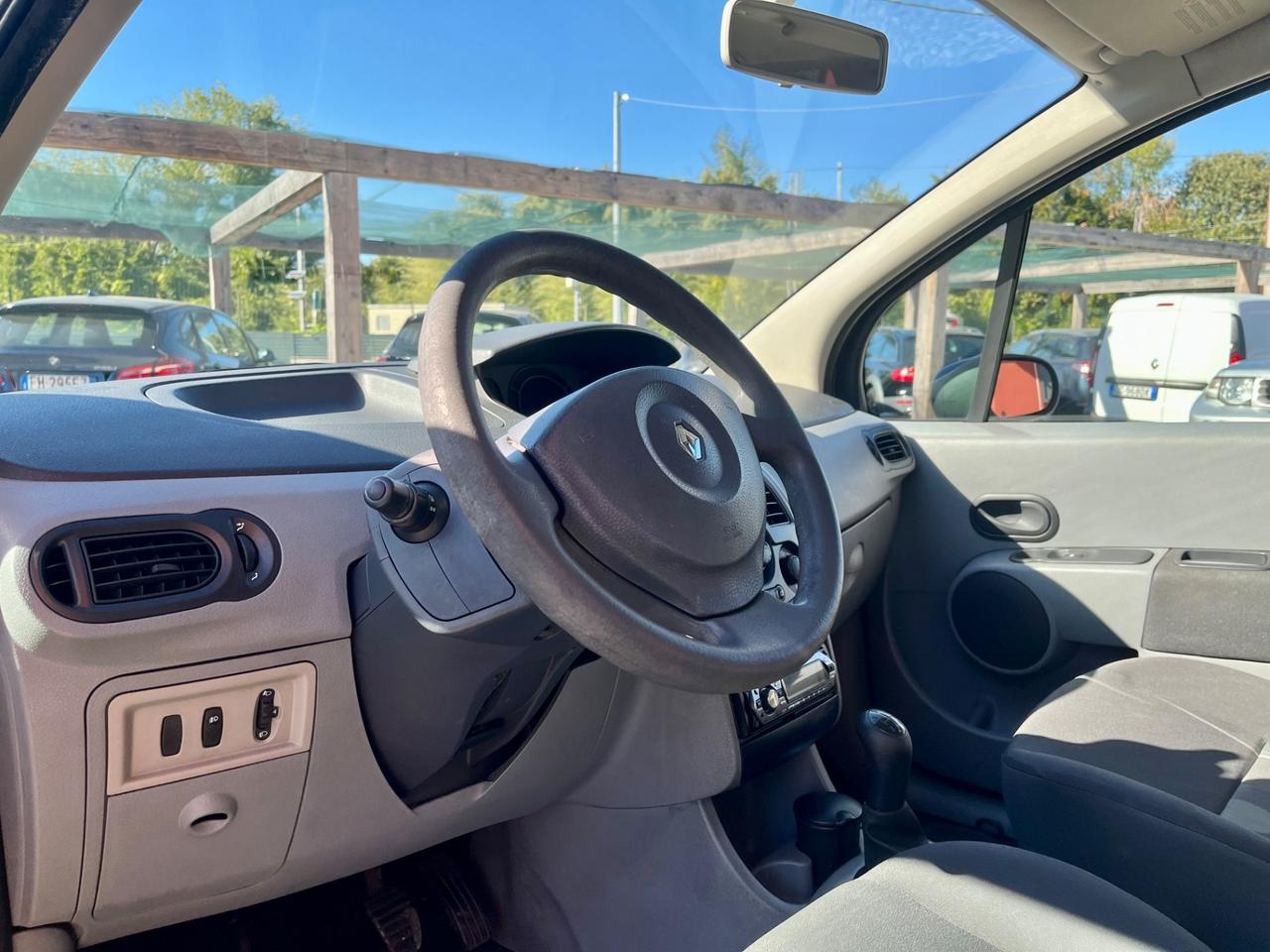 Renault Modus 1.2 16V Saint Tropez