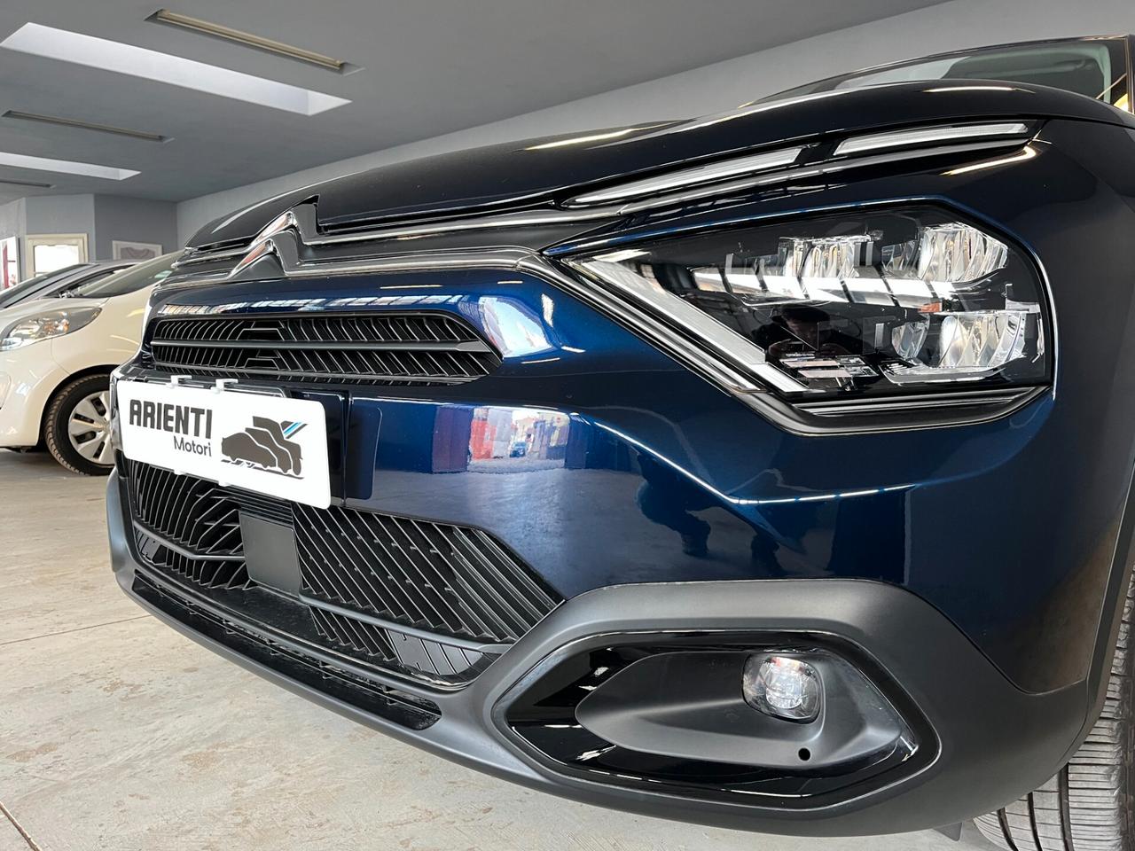Citroen C4 1.2cc PURETECH 130cv PLUS - SOLO 4.500KM