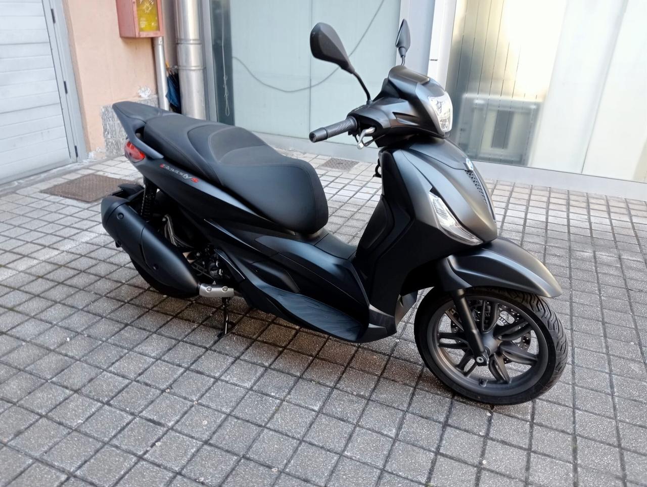 Piaggio Beverly 300 i.e. Versione S