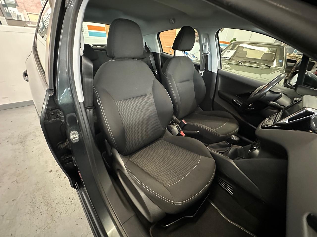 Peugeot 208 PureTech 82 5p. GPL Active