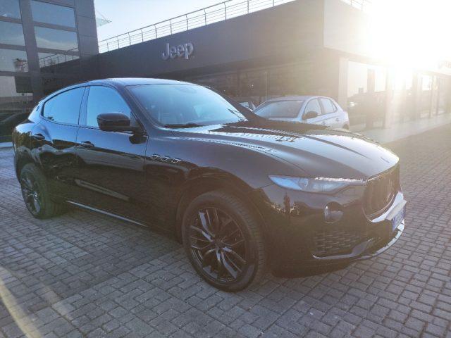 MASERATI Levante V6 Diesel 275 CV AWD Nerissimo Edition